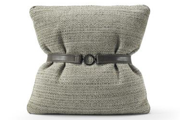 pillow2242