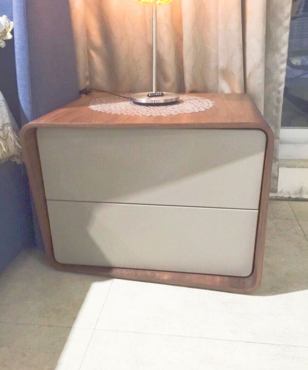 不規則床頭櫃 3